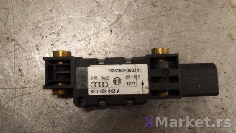 Audi A4 B6  airbag crash senzor oe. 8E0959643a