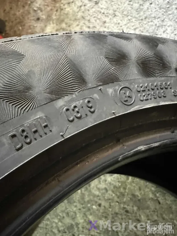 Continental 225 55 19r