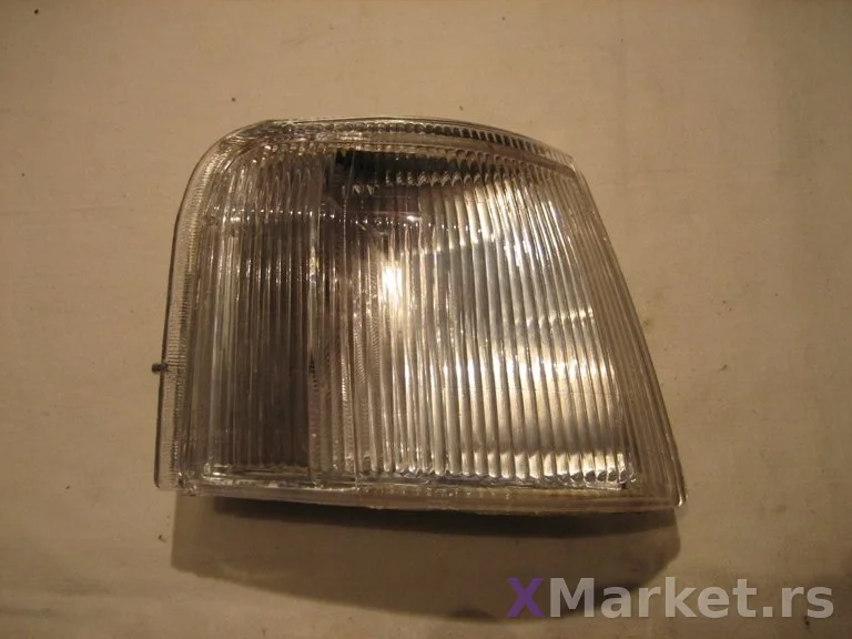 Fiat Uno prenji desni migavac