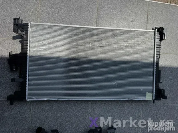 HLADNJAK VODE DUSTER 1,5dci adblue