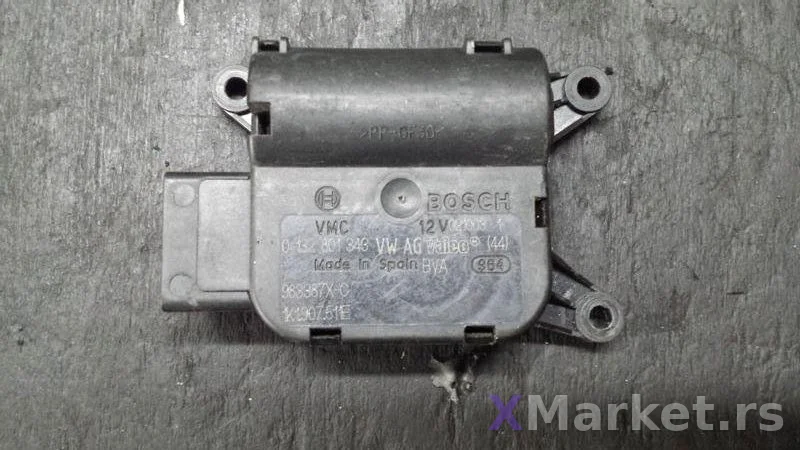 Motor za klapne kabinskog   grejanja Bosch 0132801343