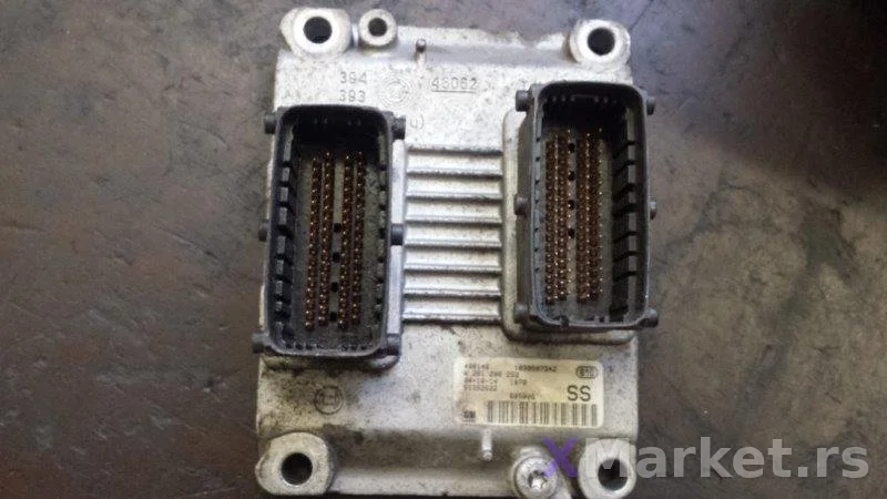 Motorni kompjuter Opel Corsa C 1.2 16V