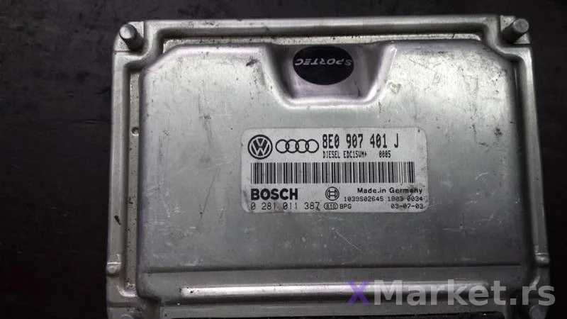 Motorni kompjuter VW Passat 2.5 tdi 8E0907401J