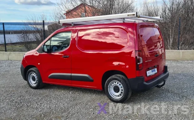 peugeot partner 1,5hdi 2020god