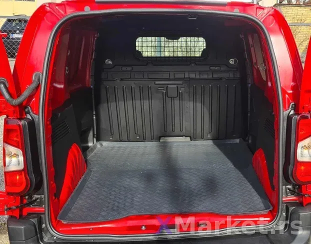 peugeot partner 1,5hdi 2020god