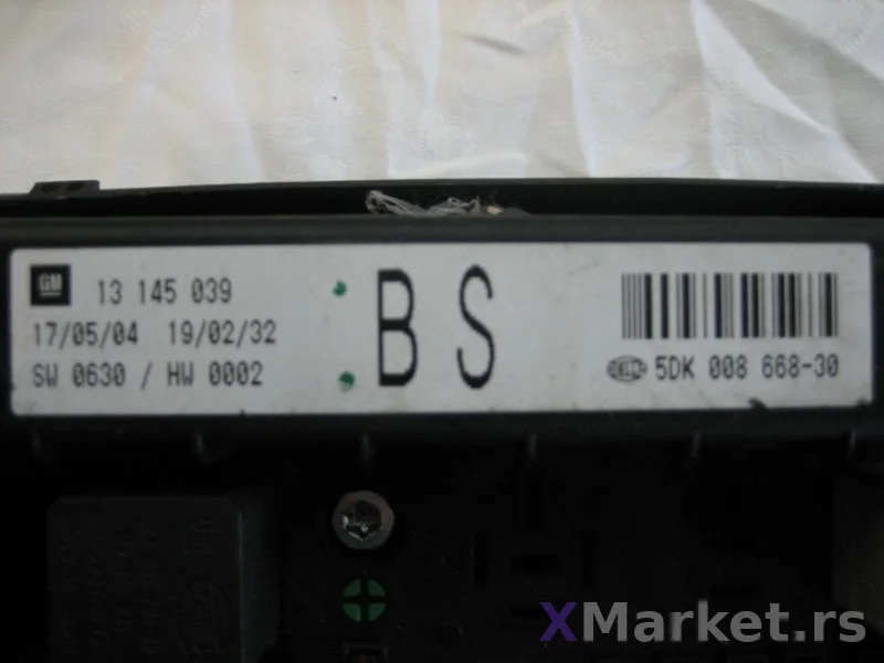 Prednja centralna elektronika Opel astra