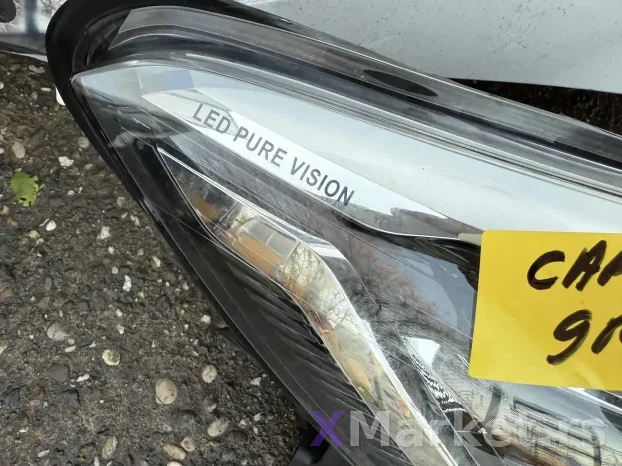 prednji deo Renault reno Captur hauba krila farovi branik