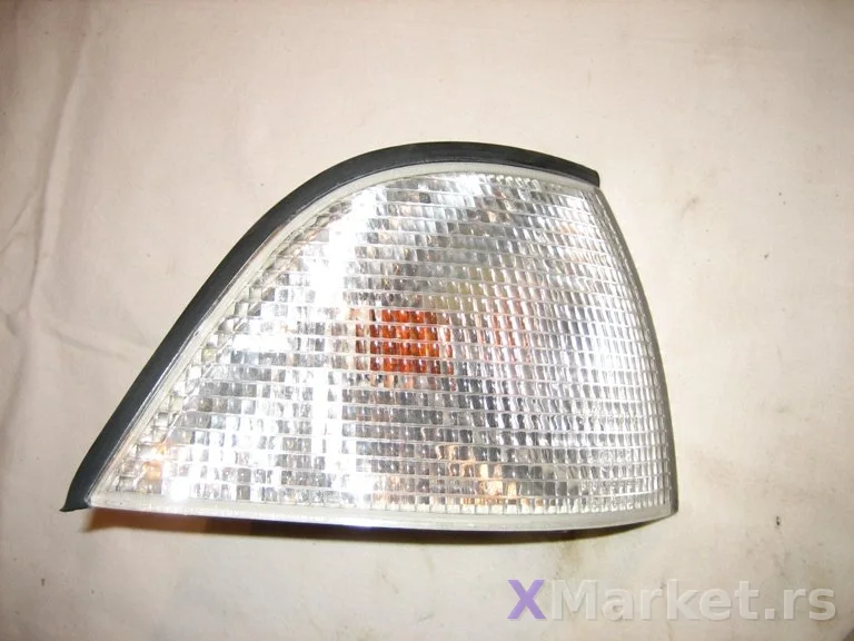 Prednji desni migavac BMW 82199403094