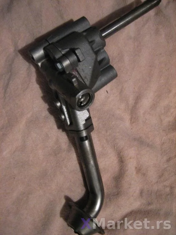 Pumpa za ulje ORIGINAL  068115105BK