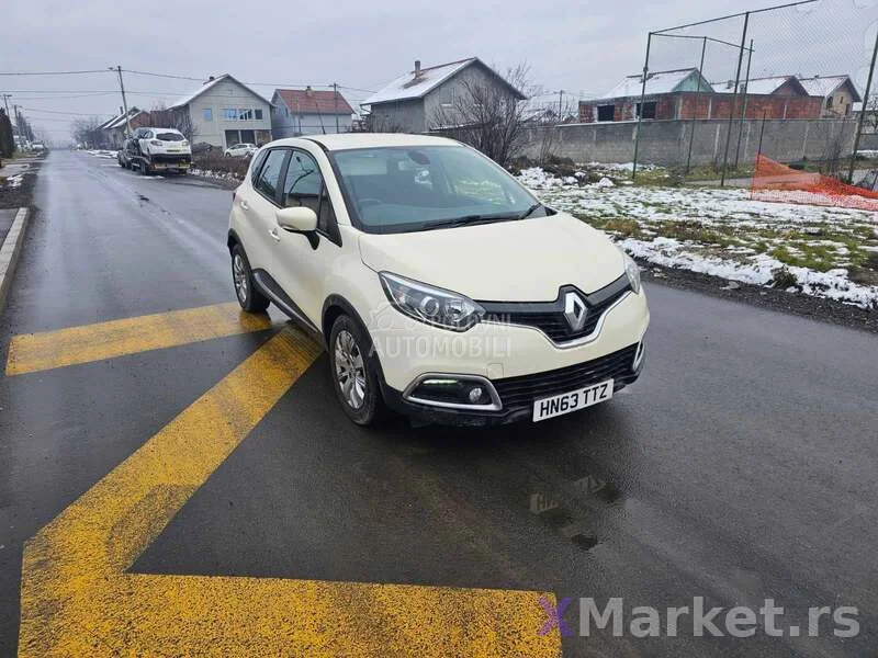 Renault Captur 2015. god. - kompletan auto u delovima 2015. godište
