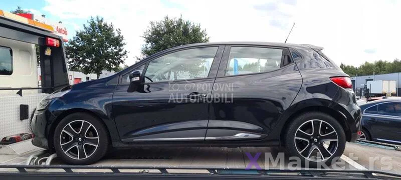 Renault Clio 2015. god. - kompletan auto u delovima 2015. godište