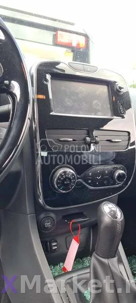 Renault Clio 2015. god. - kompletan auto u delovima 2015. godište