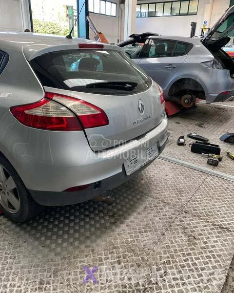 Renault Megane megan 2010. god. - kompletan auto u delovima 2010. godište