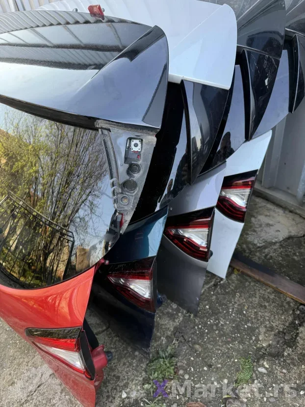 Renault reno CAPTUR gepek branik stopke