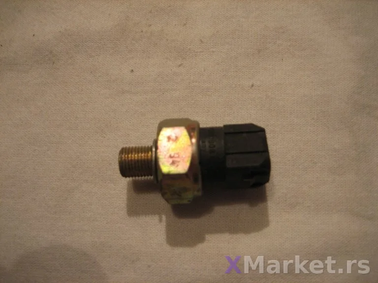 Senzor pritiska ulja  oe. 357919081