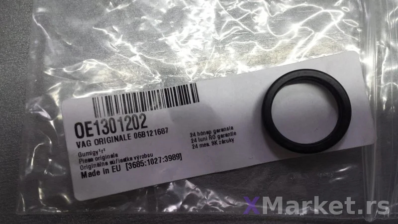 VW Audi 2.0 tdi gumica cevi koja ulazi kod  termostata